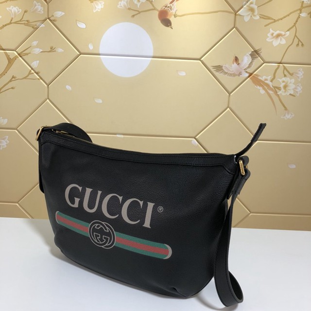 Gucci專櫃款男包 523592 古馳2018圓底包 復古印花圖案 Gucci Print系列半月形小號男挎包  gqy2131